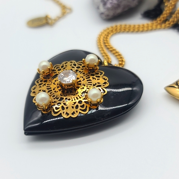 JUICY COUTURE Victorian Blk Heart ๐ค Pend w/ Gold Filigree, Pearls, Rhinestones! - Picture 2 of 14